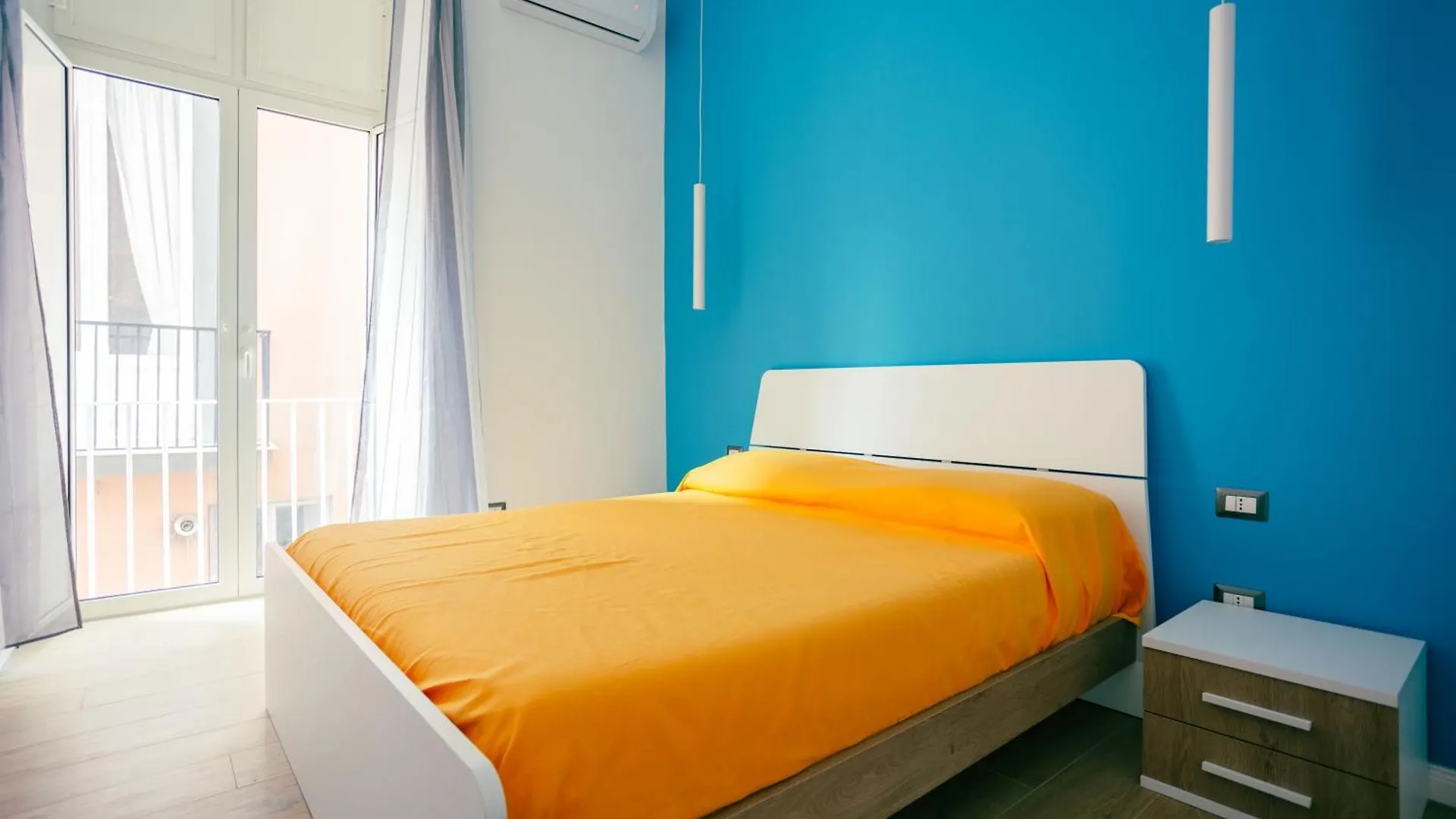 Song House Apartment Centro Storico 7 Pax Naples
